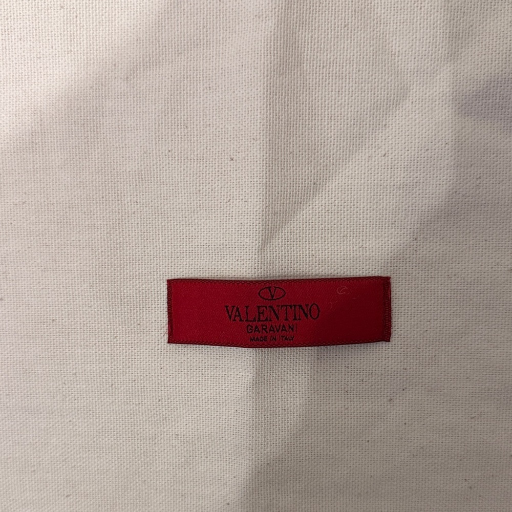 Valentino Cream Dust Bag with Red Tag - Picture 2 of 11